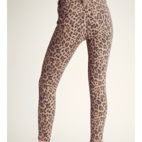 Kensie Leopard Jeans - Picture 2 of 5